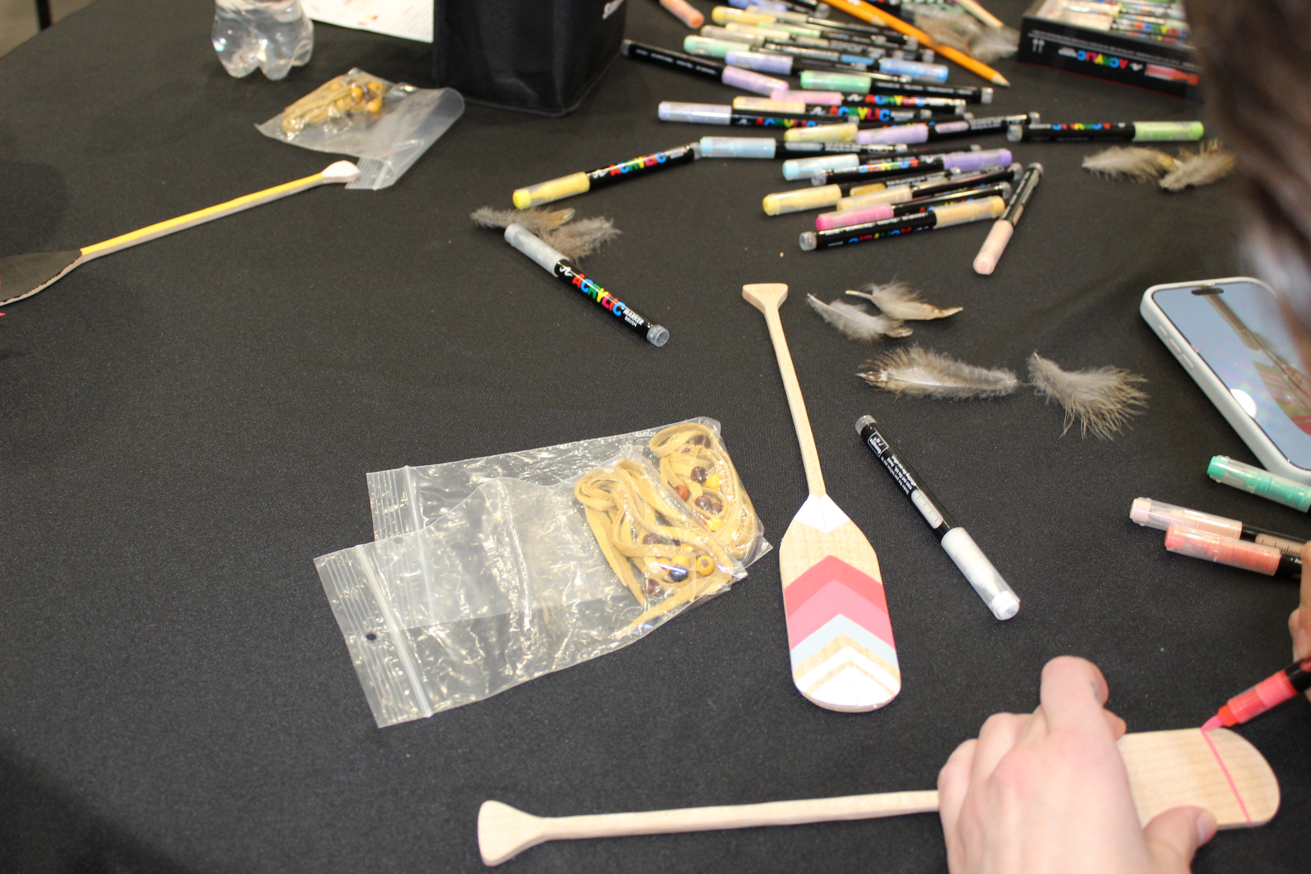 Atelier de peinture sur rames